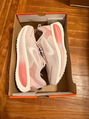 Nike Women’s Vomero 18 Running Shoes - Pink/White